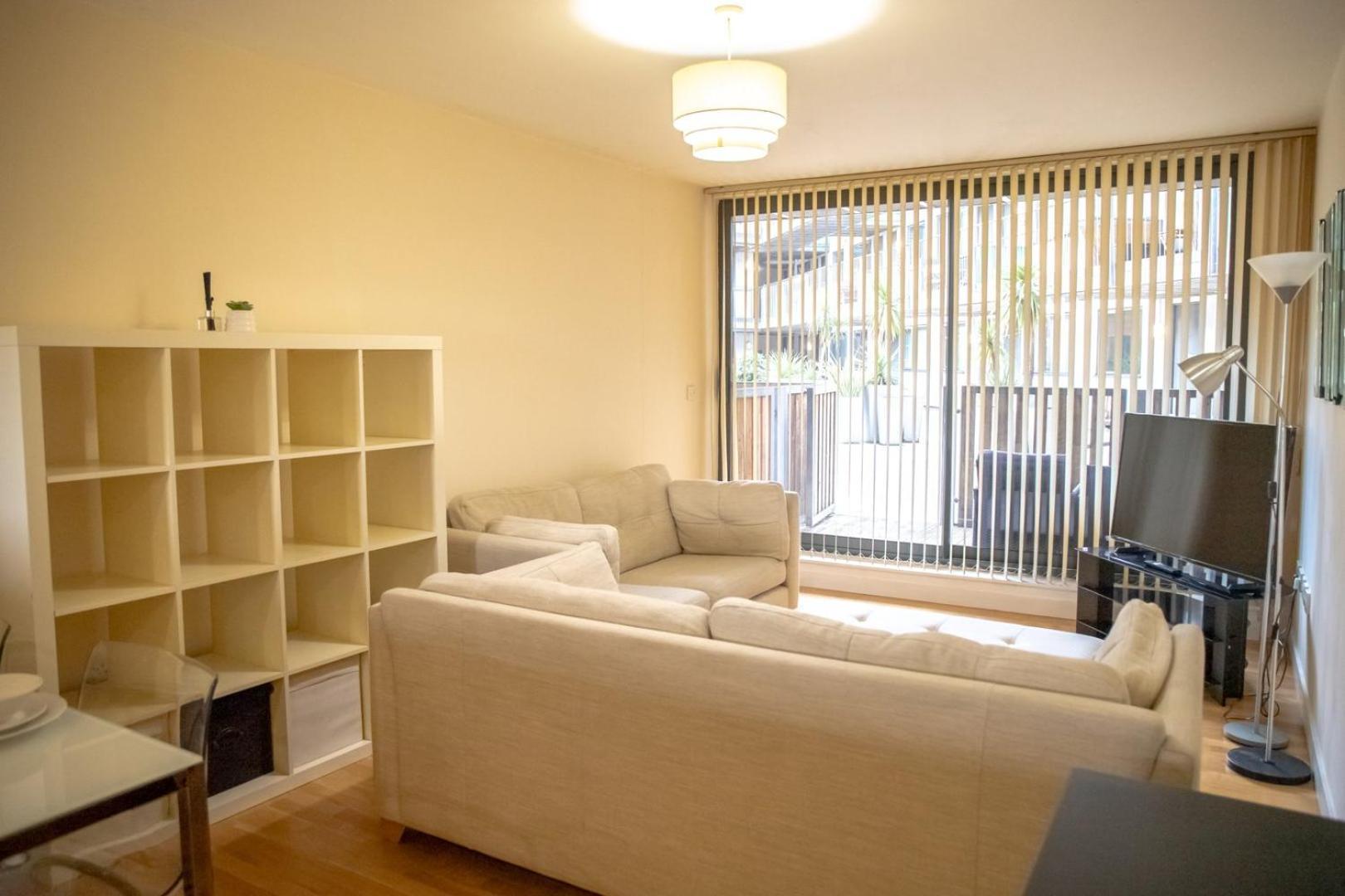 Leeds Vibrant 2 Bedroom Sleeps 4 Екстериор снимка