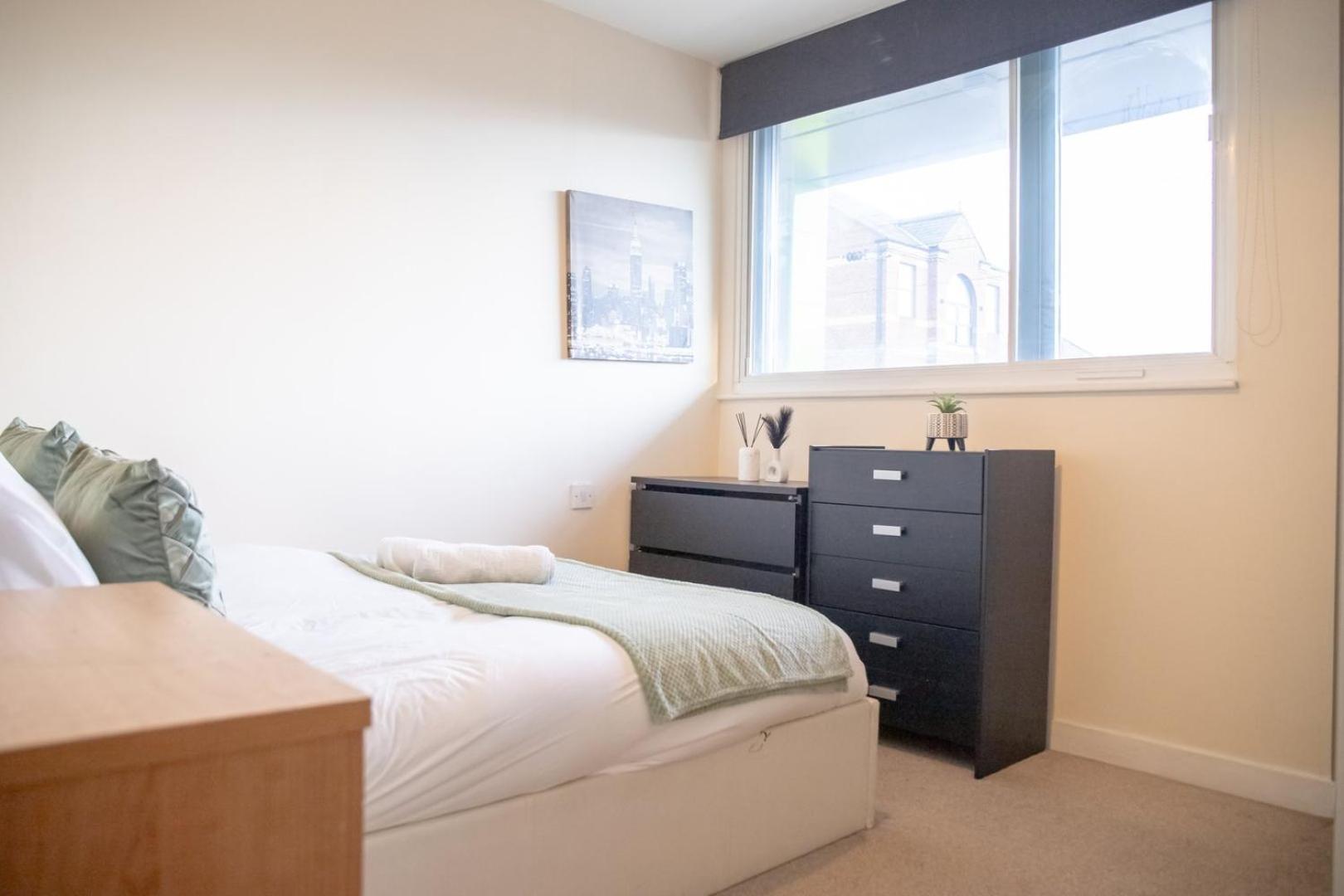 Leeds Vibrant 2 Bedroom Sleeps 4 Екстериор снимка